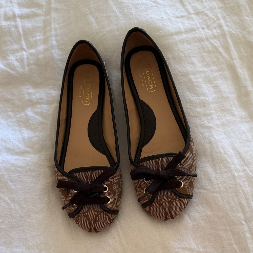 Vintage Coach Josie ballet flats 7.5